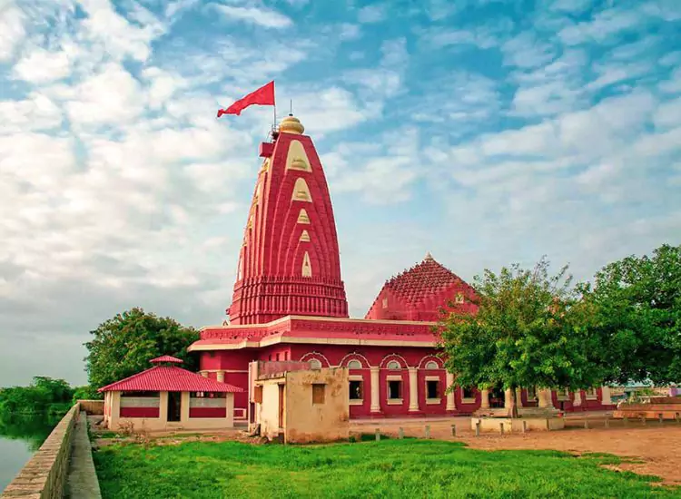 Nageshwar Jyotirlinga Temple